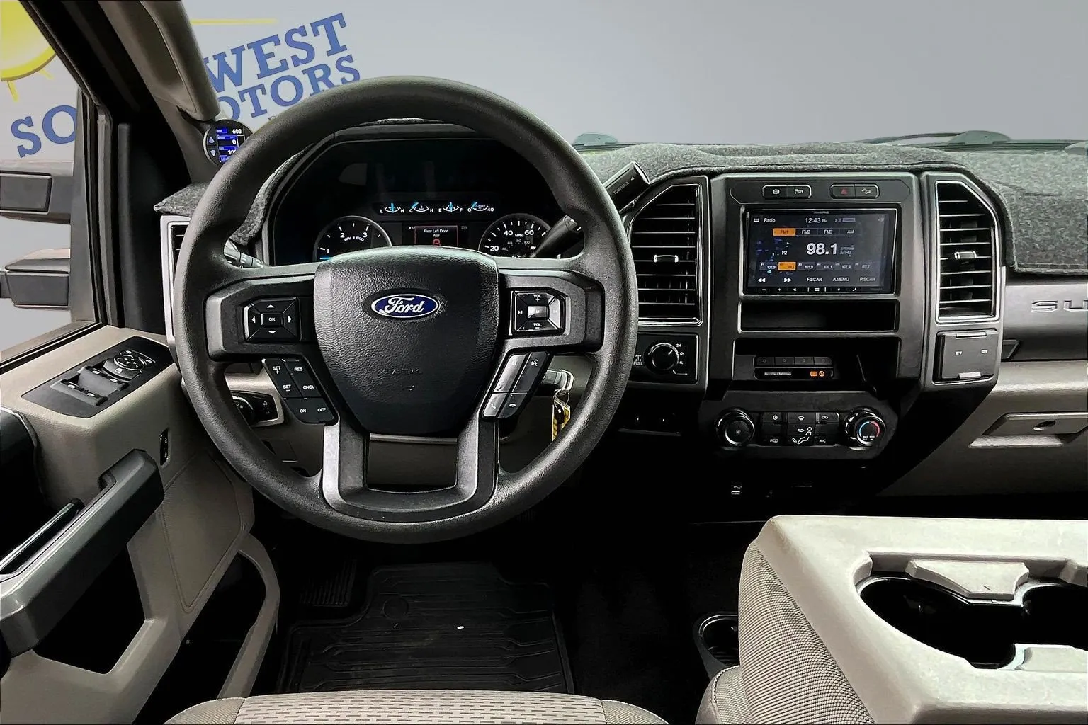 Ford F-250 photo 10