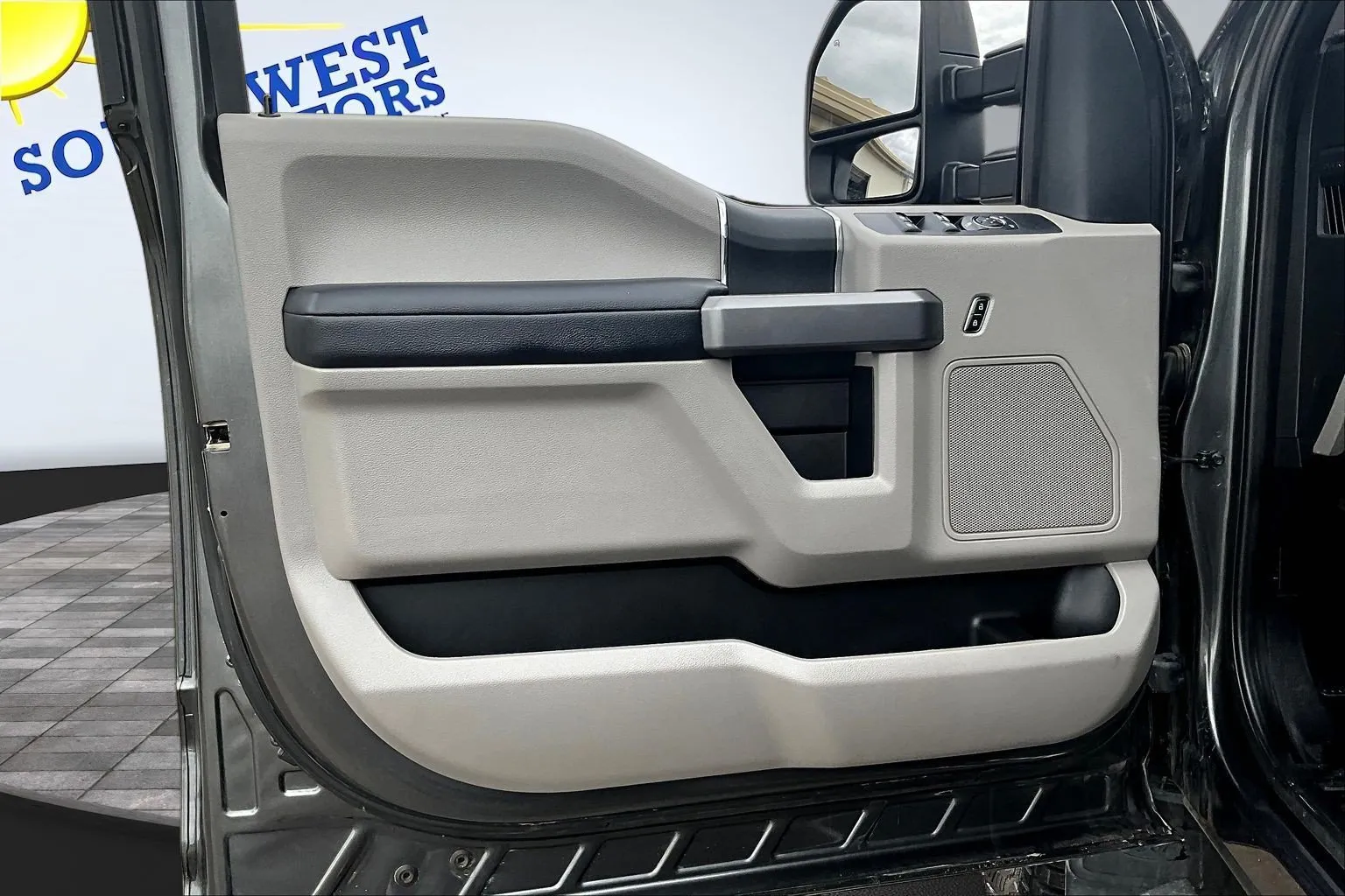 Ford F-250 photo 21