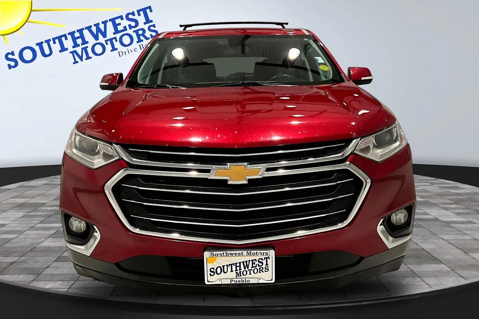 Chevrolet Traverse photo 2