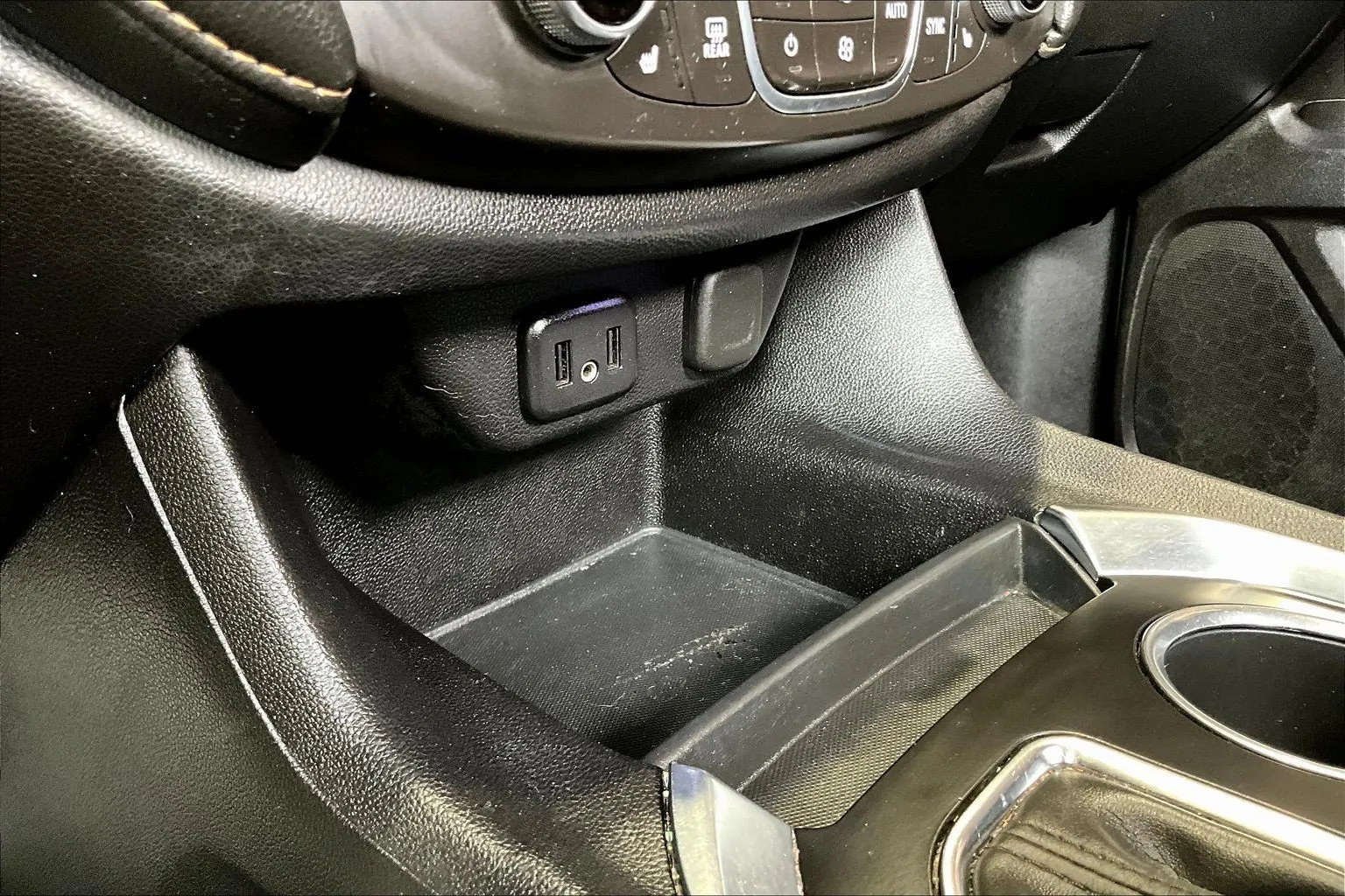 Chevrolet Traverse photo 16