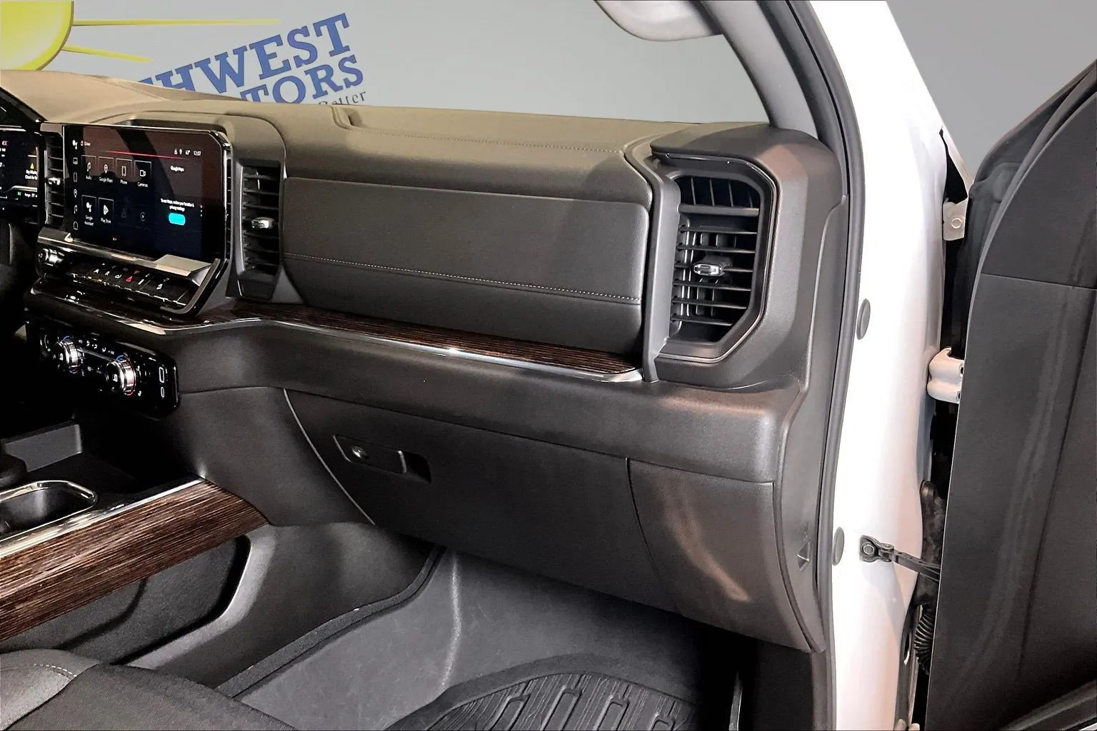 GMC Sierra photo 28