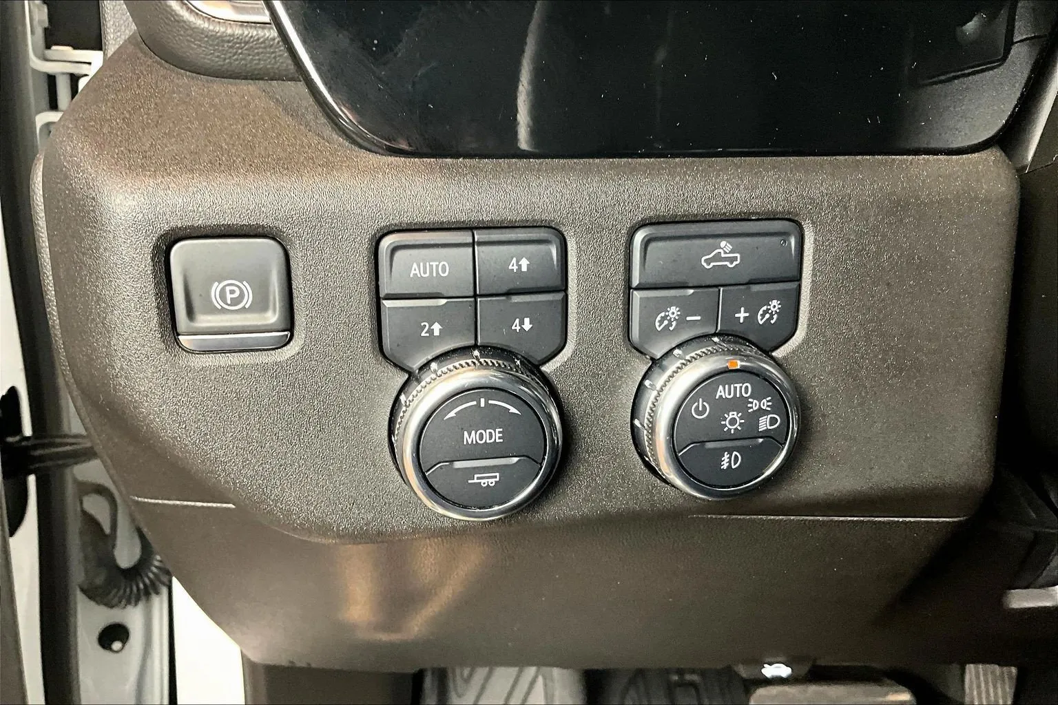 GMC Sierra photo 18