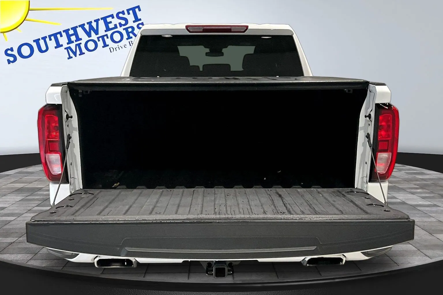 GMC Sierra photo 8