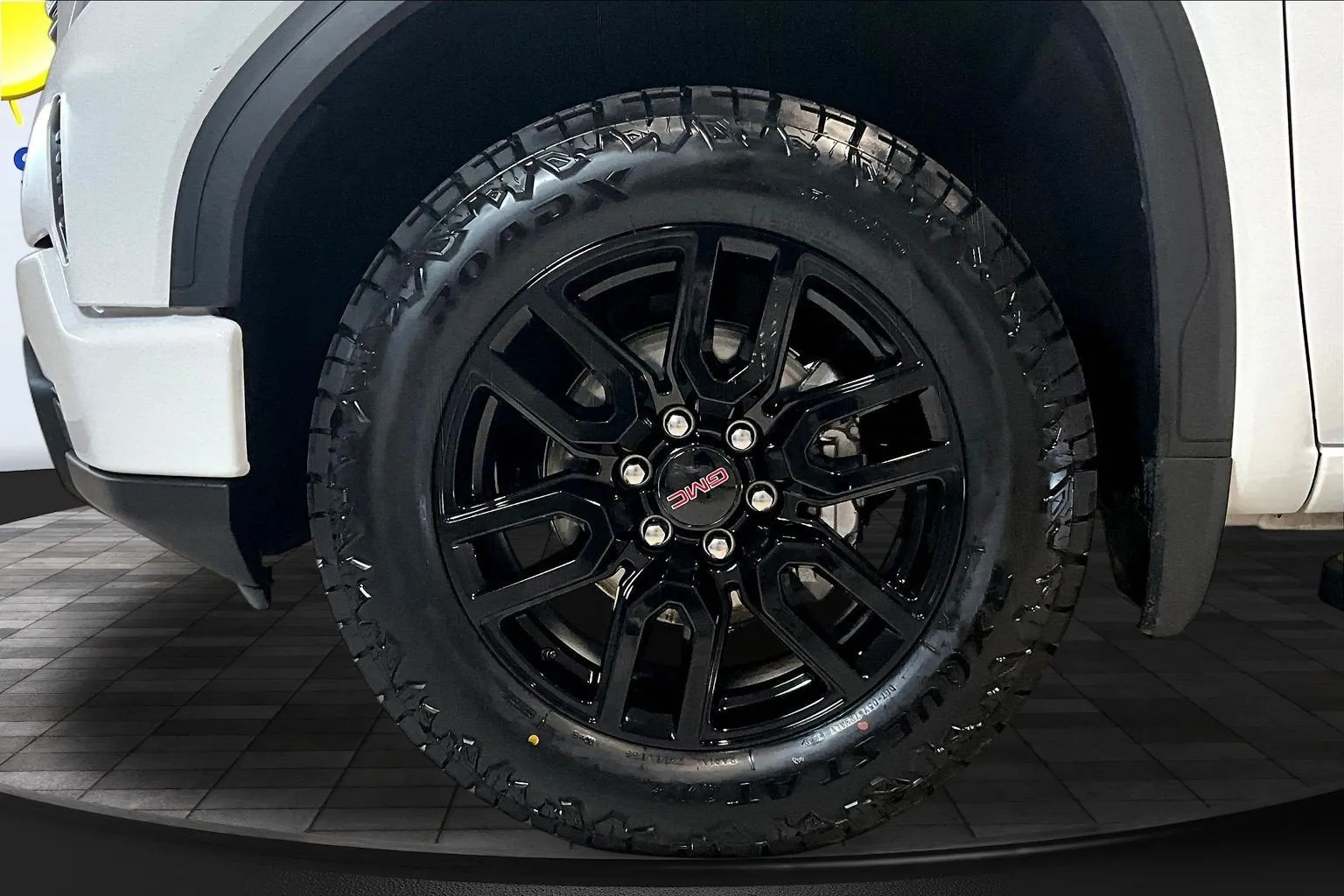 GMC Sierra photo 35
