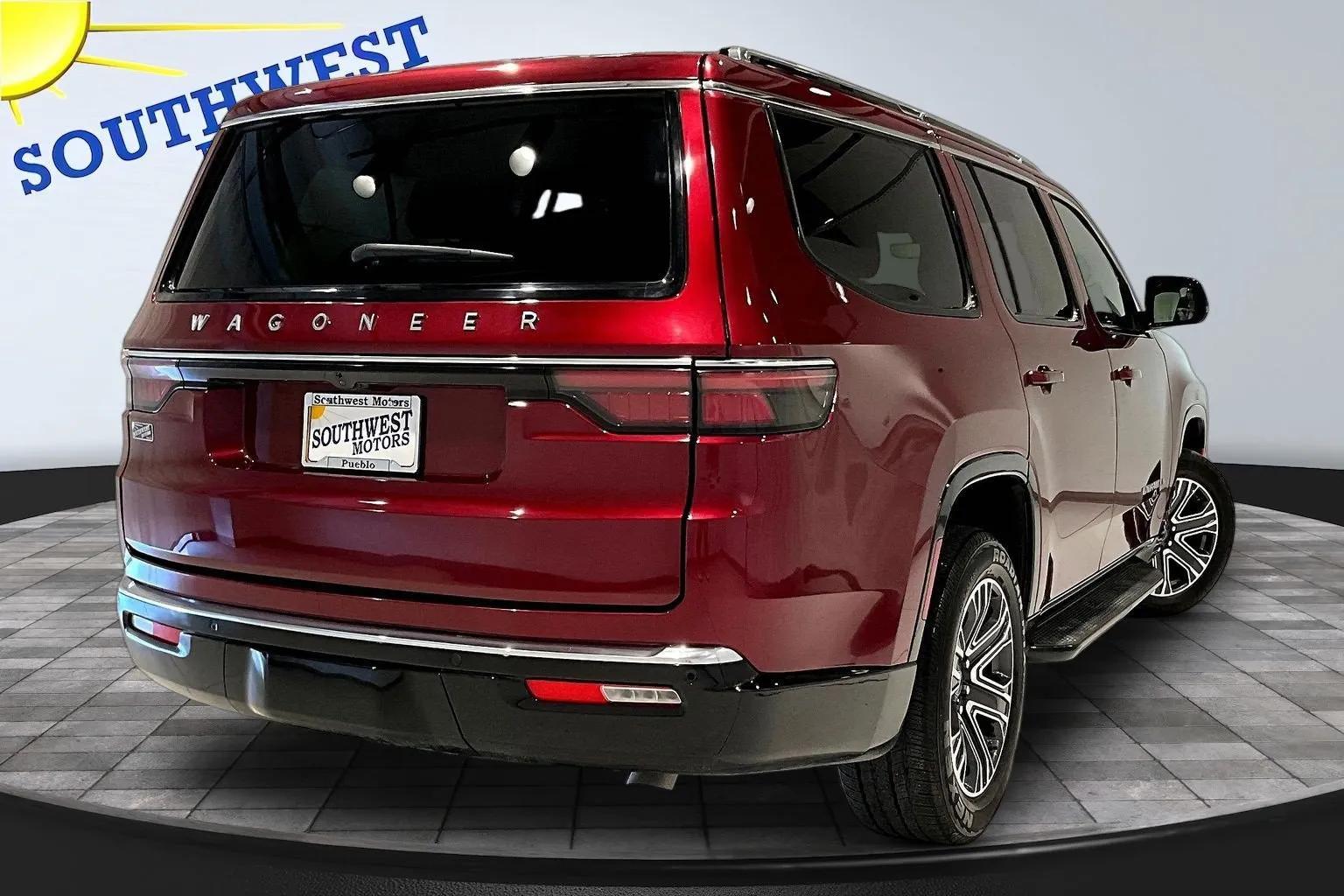 Jeep Wagoneer photo 7
