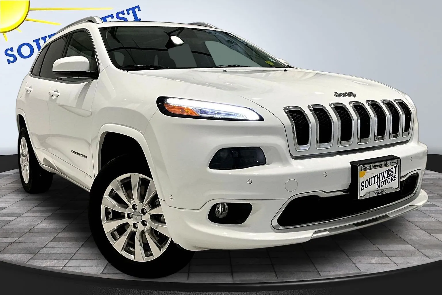Jeep Cherokee photo 3