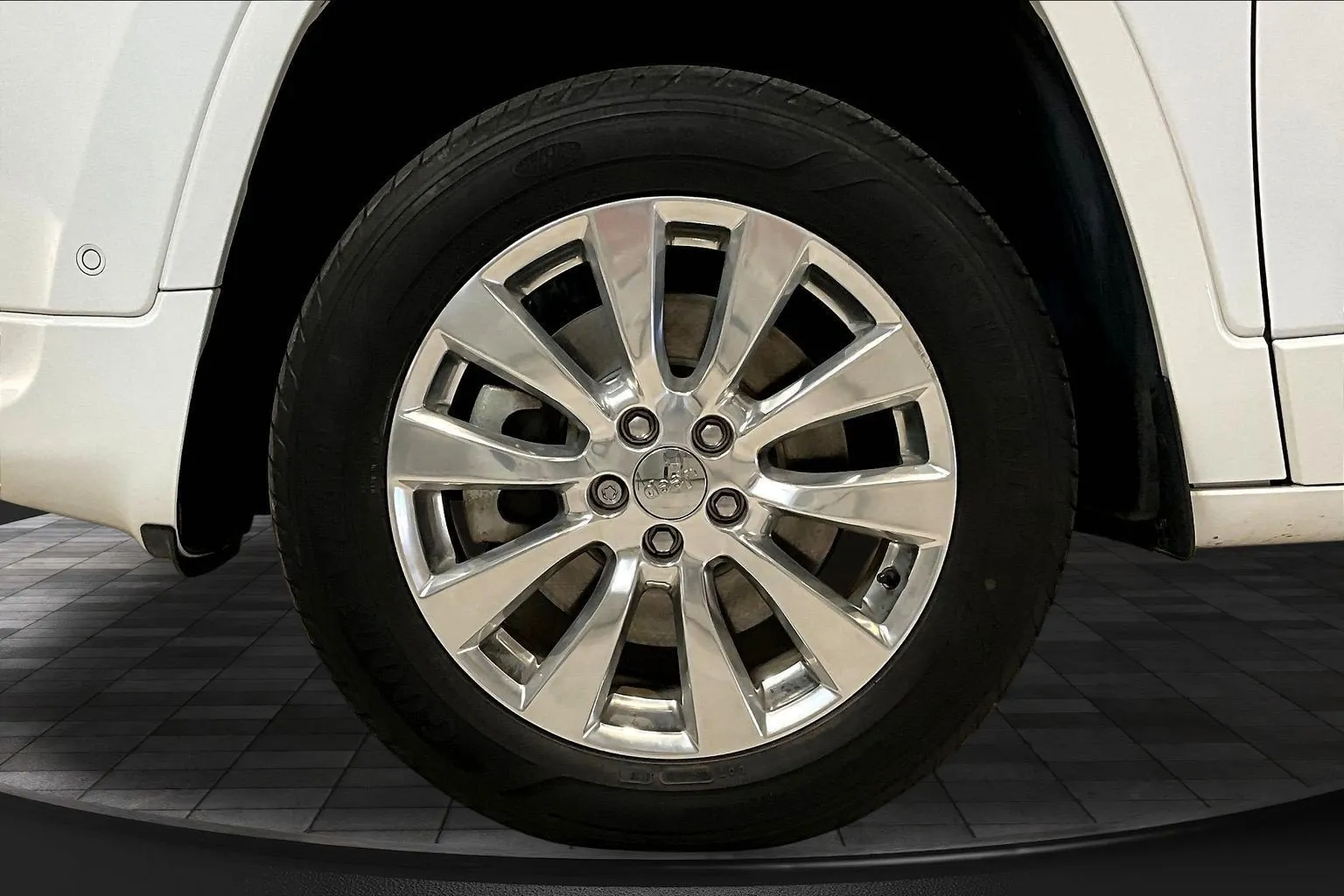Jeep Cherokee photo 33