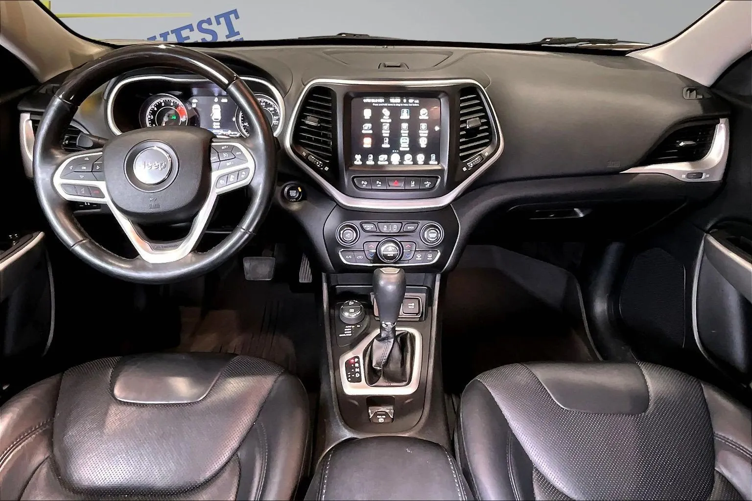 Jeep Cherokee photo 7