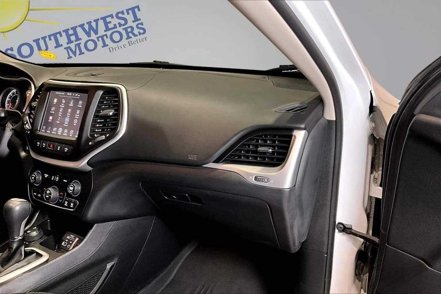Jeep Cherokee photo 25