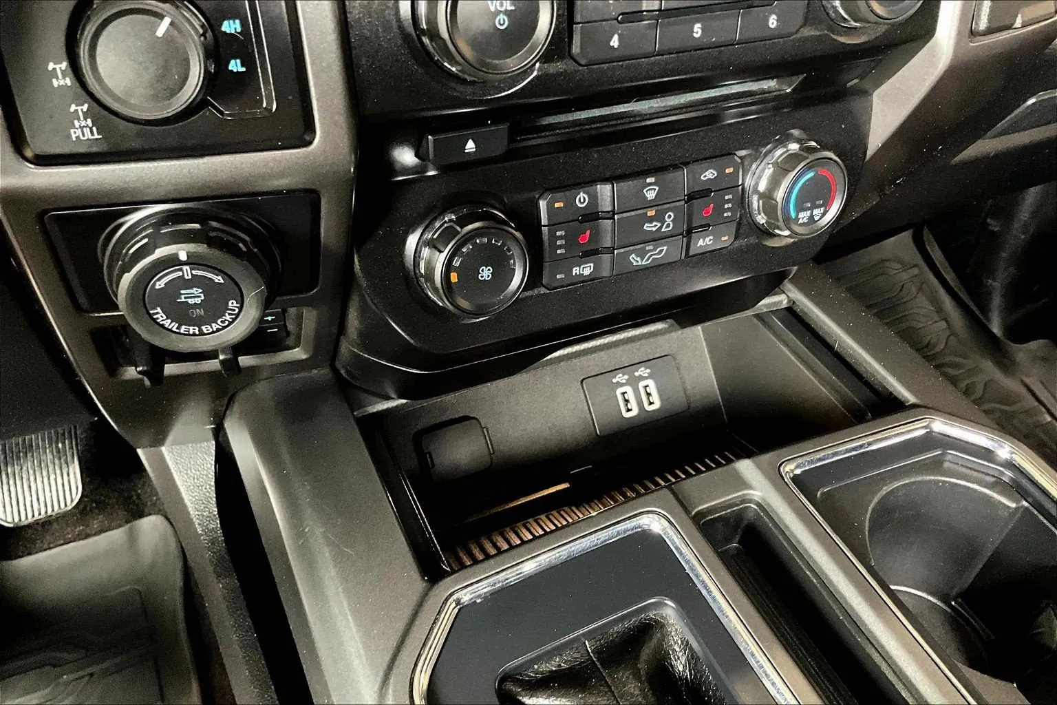 Ford F-150 photo 17