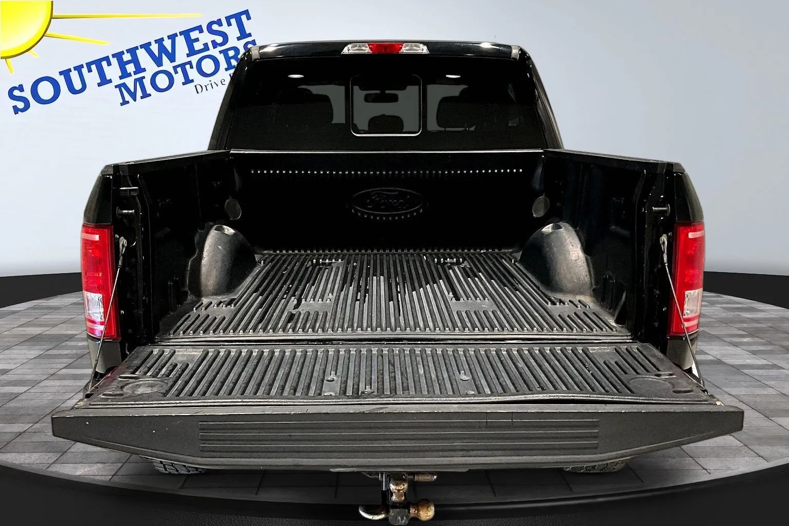 Ford F-150 photo 8