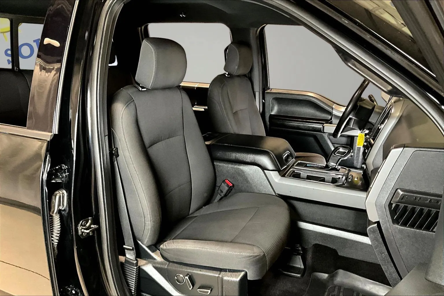 Ford F-150 photo 31