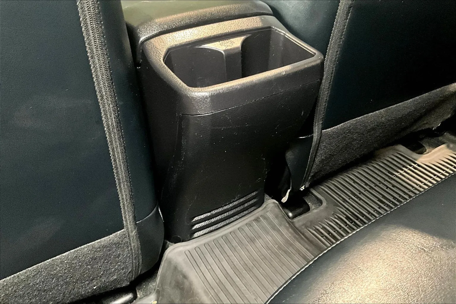 Toyota Tacoma photo 12