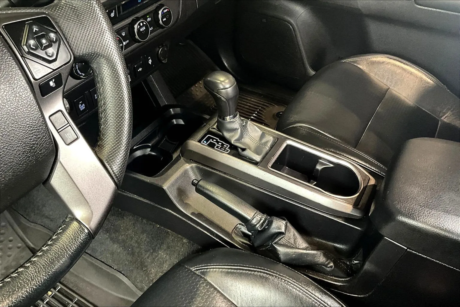 Toyota Tacoma photo 20