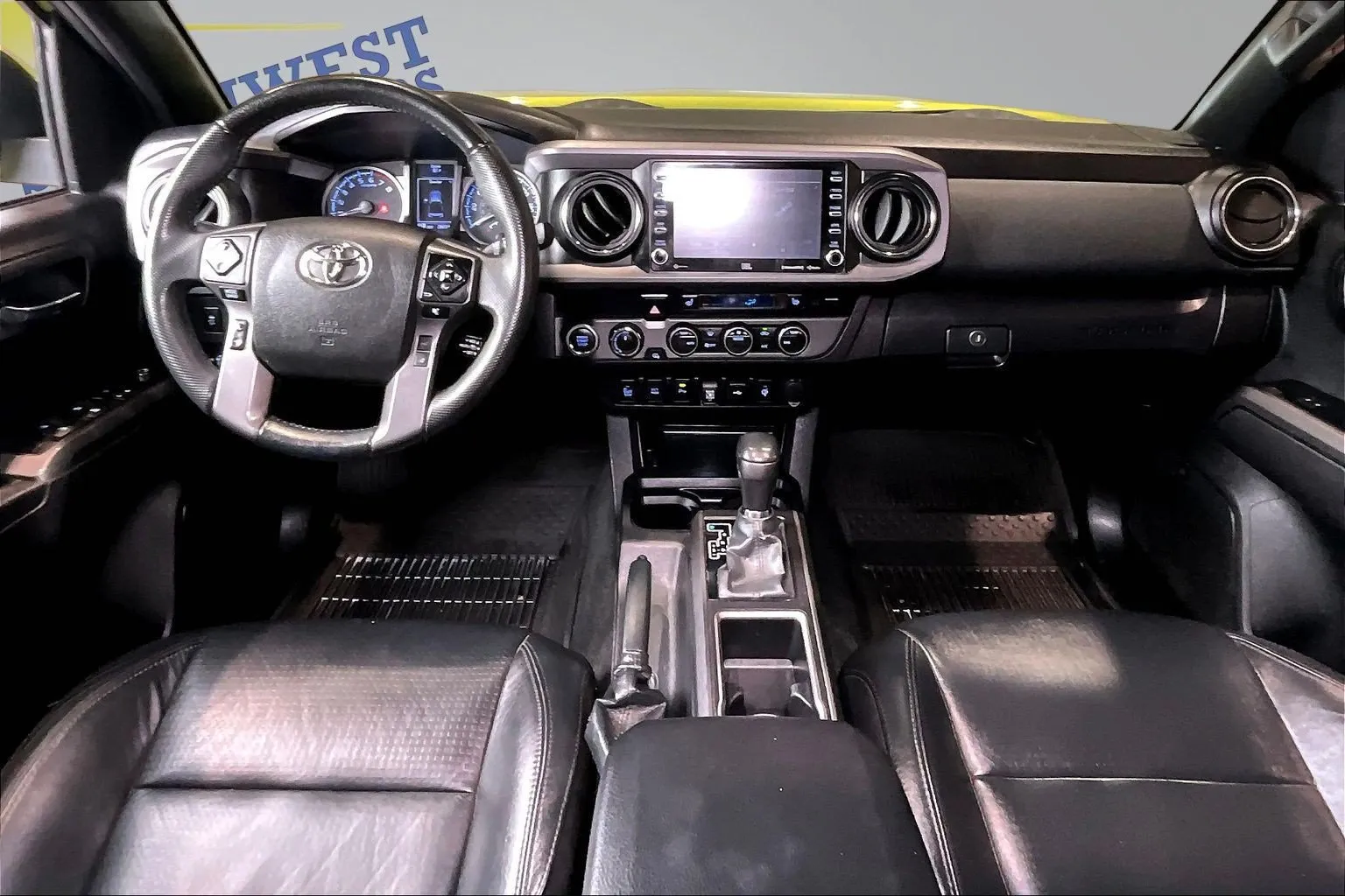 Toyota Tacoma photo 9
