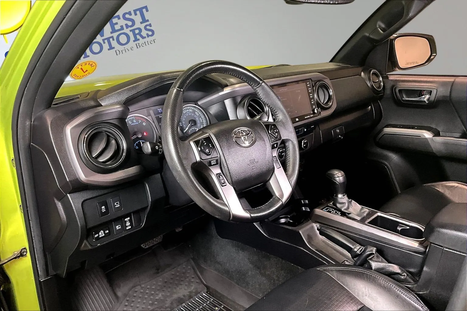 Toyota Tacoma photo 19