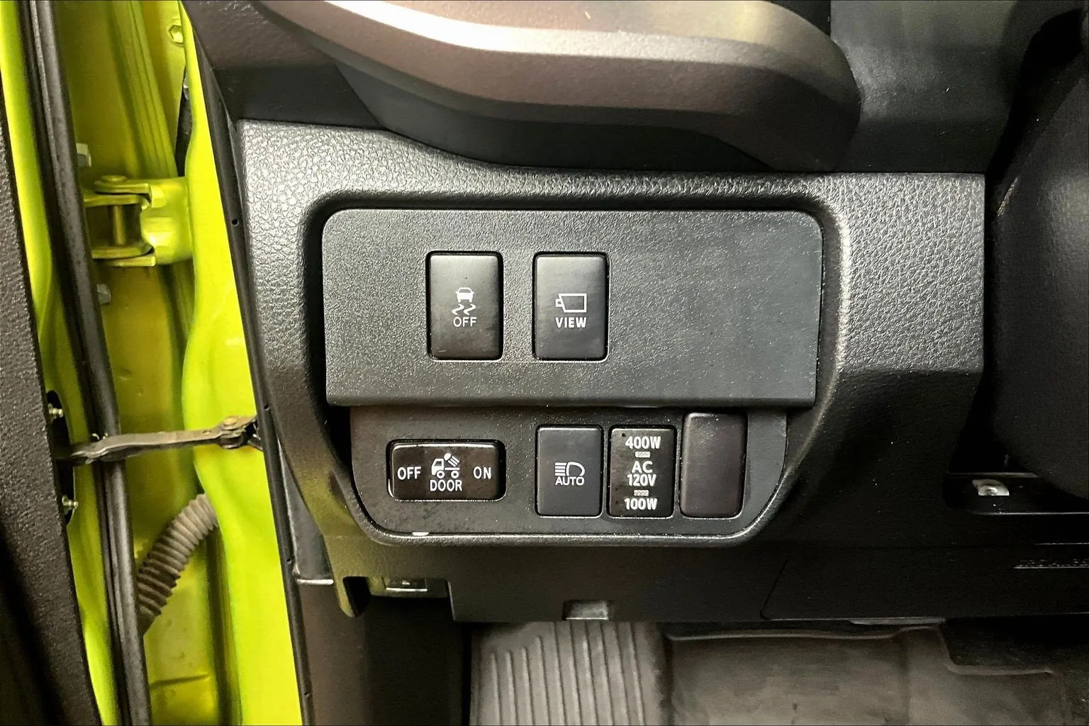 Toyota Tacoma photo 18