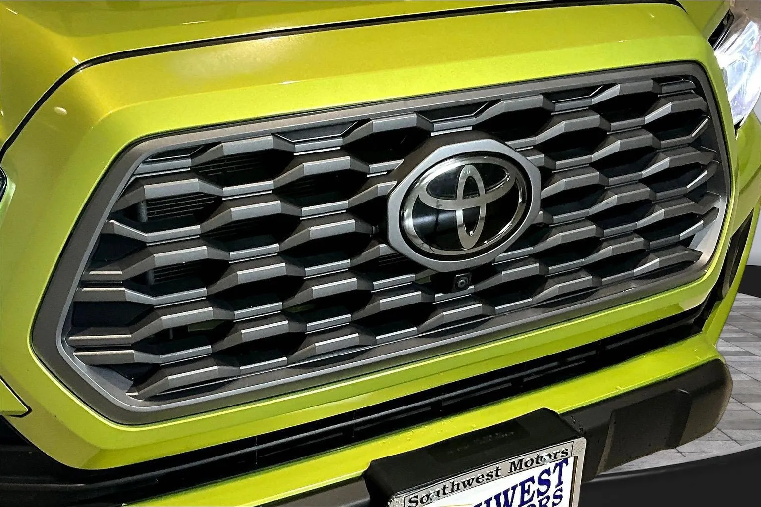 Toyota Tacoma photo 34