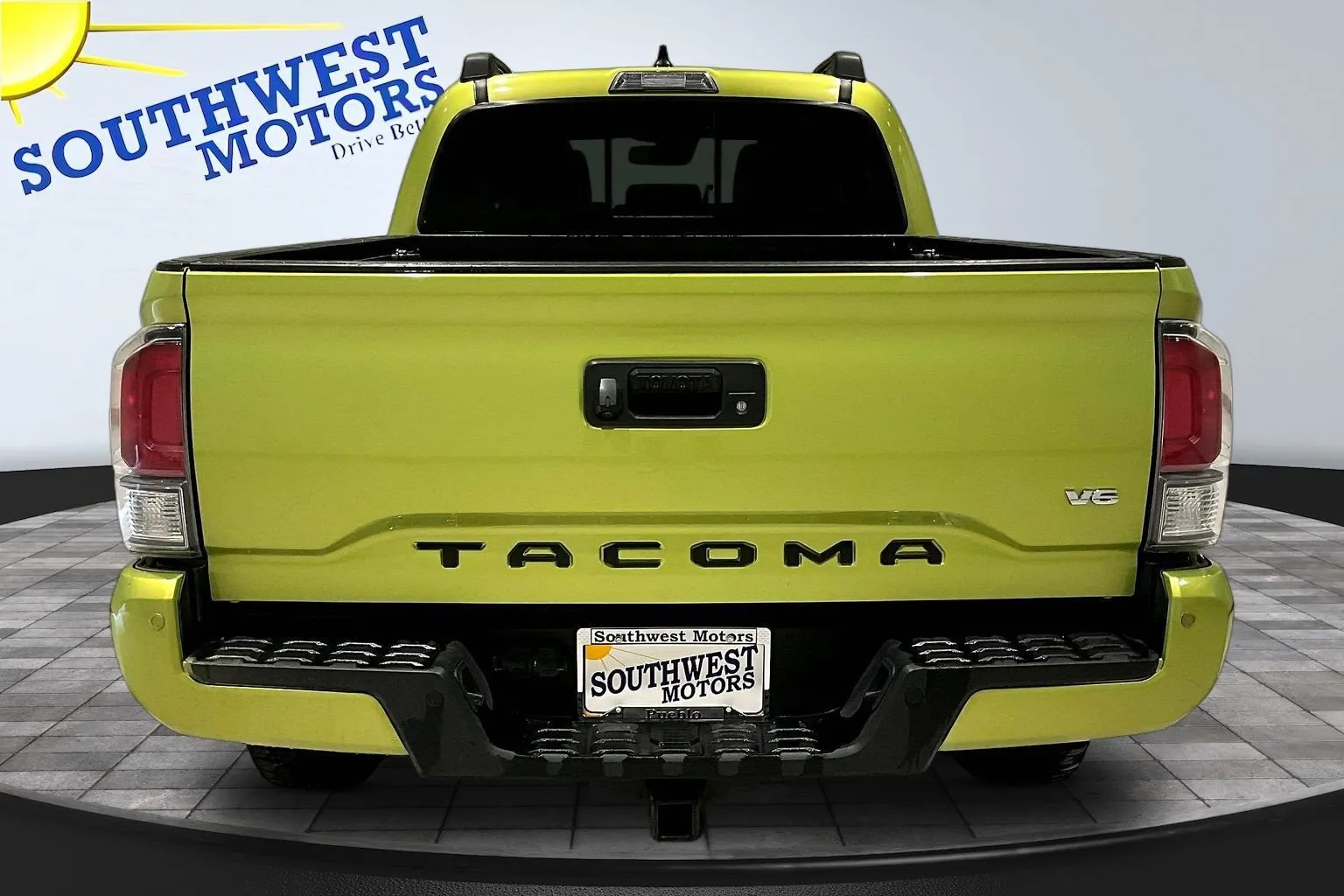 Toyota Tacoma photo 6