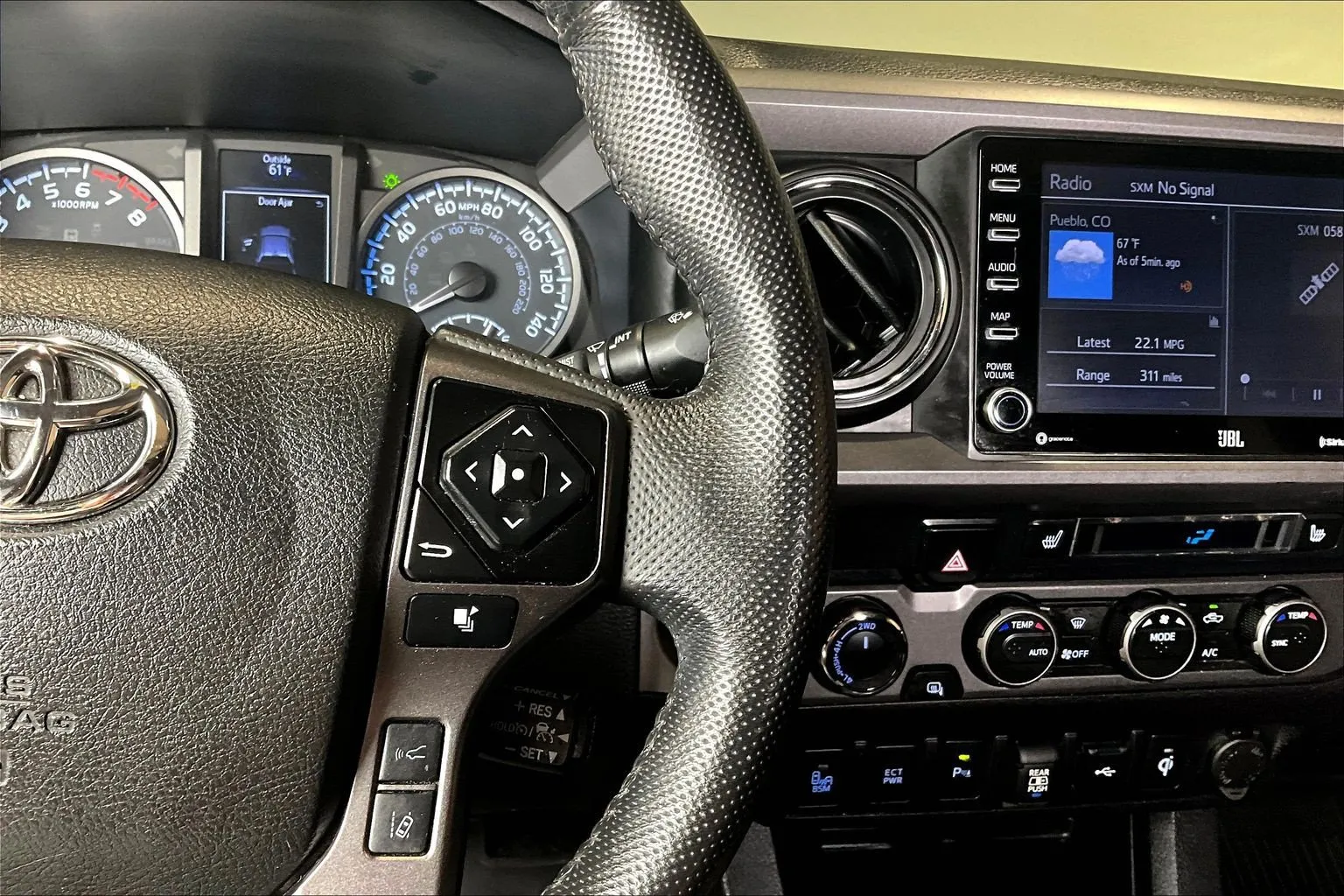 Toyota Tacoma photo 14