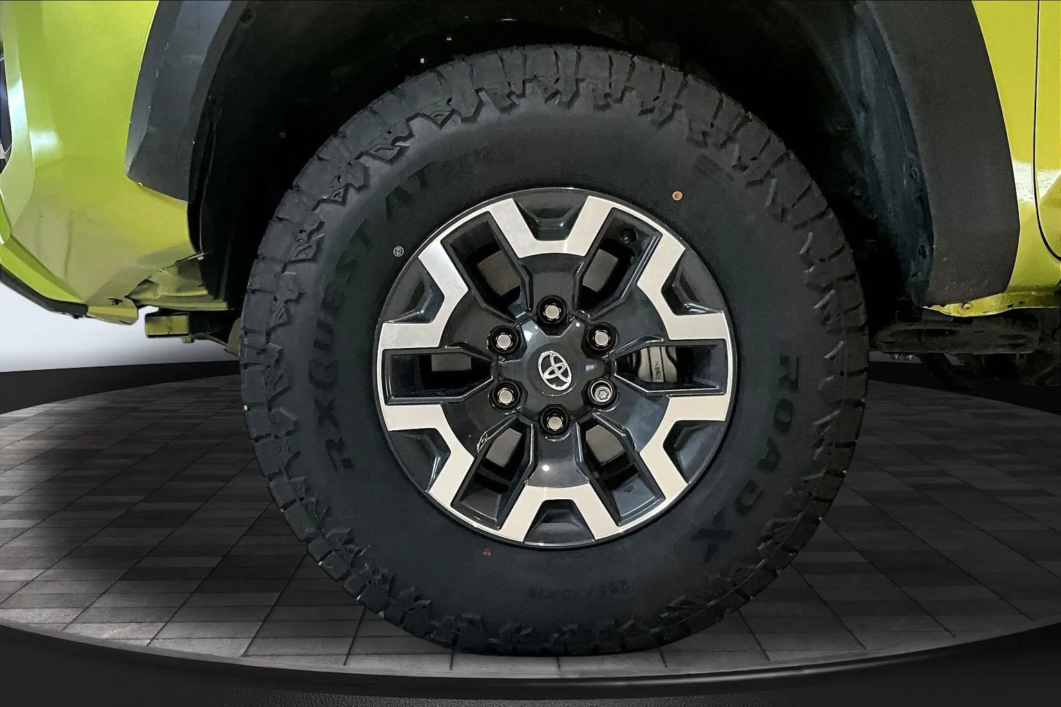 Toyota Tacoma photo 35