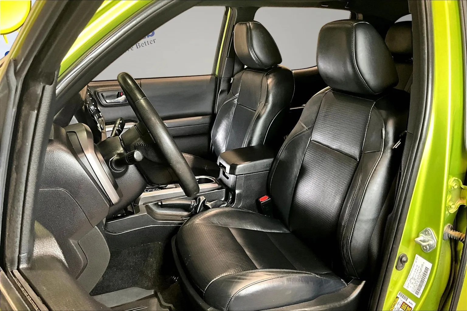 Toyota Tacoma photo 23