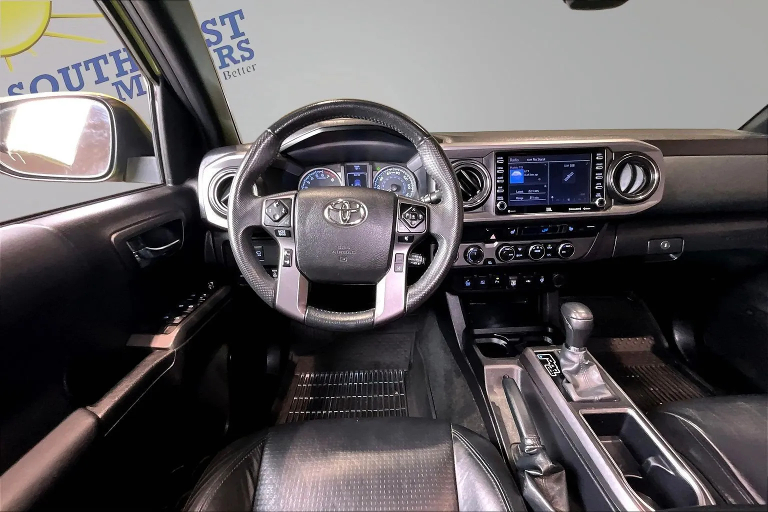 Toyota Tacoma photo 10
