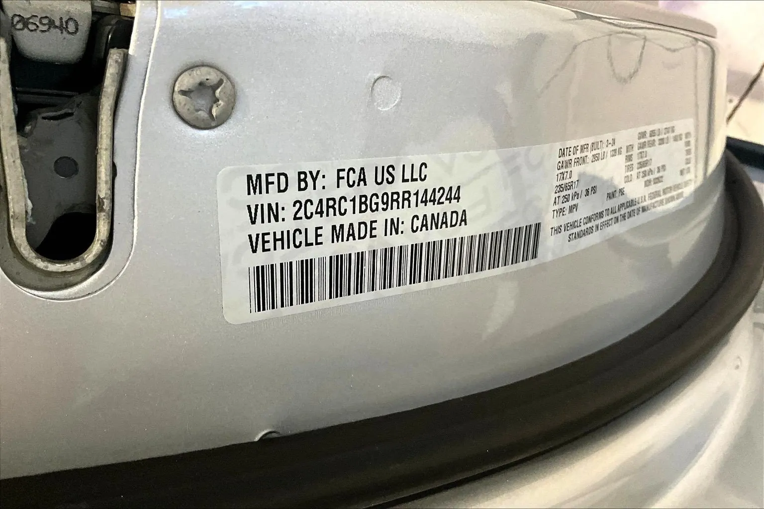 Chrysler Pacifica photo 20