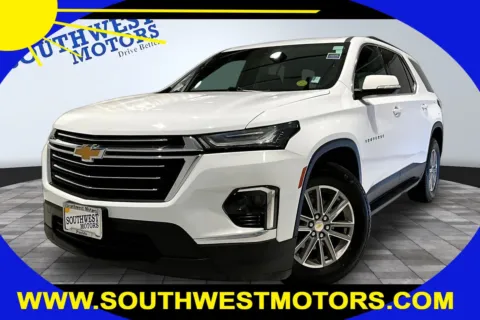 White 2022 Chevrolet Traverse LT Leather for sale in Pueblo, CO