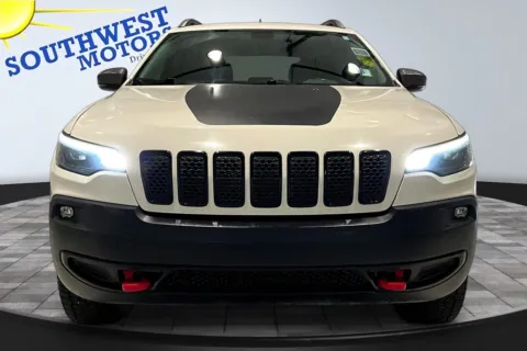 Photos of 2019 Jeep Cherokee Trailhawk Elite for sale in Pueblo, CO at Southwest Motors