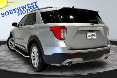 More photos of 2023 Ford Explorer Limited at Southwest Motors, CO