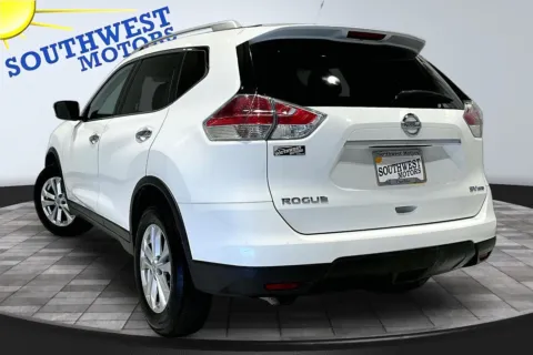 More photos of 2016 Nissan Rogue SV at Southwest Motors, CO