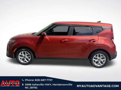 Photos of 2022 Kia Soul LX for sale in Hendersonville, NC at Auto Advantage