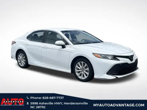 White 2018 Toyota Camry LE for sale in Hendersonville, NC