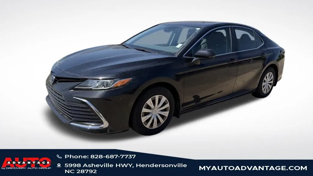 Black 2024 Toyota Camry Hybrid LE for sale in Hendersonville, NC