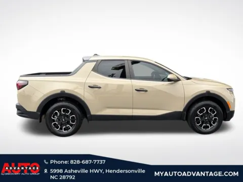 Photos of 2023 Hyundai Santa Cruz SEL for sale in Hendersonville, NC at Auto Advantage