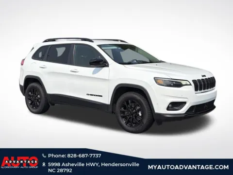 White 2023 Jeep Cherokee Altitude for sale in Hendersonville, NC