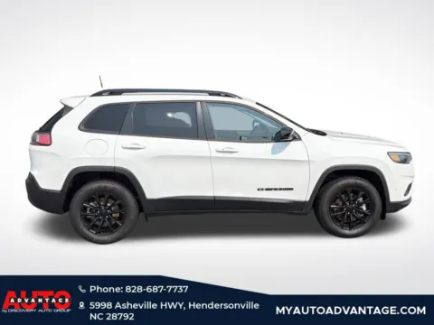 Photos of 2023 Jeep Cherokee Altitude for sale in Hendersonville, NC at Auto Advantage