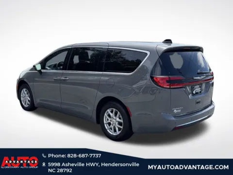 More photos of 2025 Chrysler Pacifica Select at Auto Advantage, NC