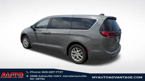 More photos of 2025 Chrysler Pacifica Select at Auto Advantage, NC