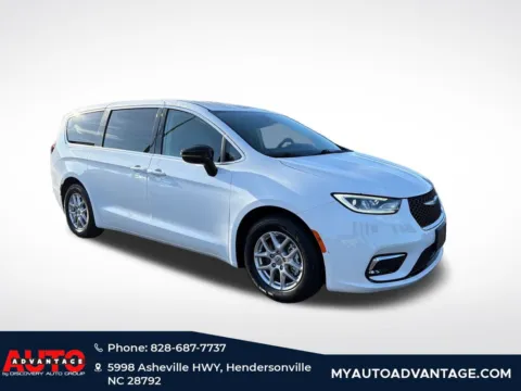 White 2024 Chrysler Pacifica Touring L for sale in Hendersonville, NC