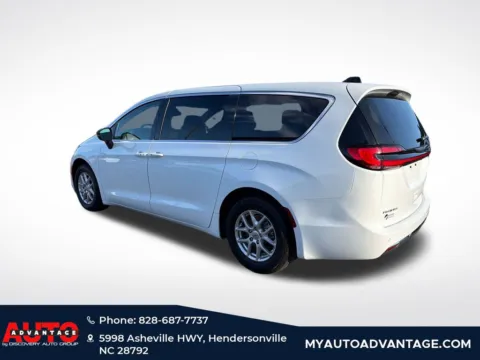 More photos of 2024 Chrysler Pacifica Touring L at Auto Advantage, NC