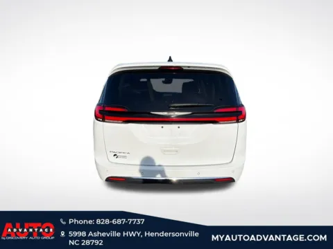 More photos of 2024 Chrysler Pacifica Touring L at Auto Advantage, NC
