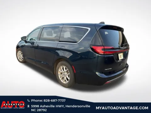 Photos of 2023 Chrysler Pacifica Touring L for sale in Hendersonville, NC at Auto Advantage
