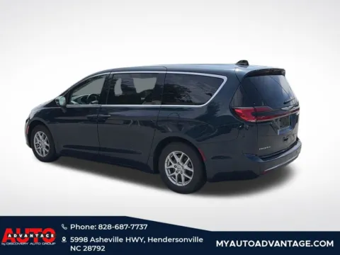 More photos of 2023 Chrysler Pacifica Touring L at Auto Advantage, NC