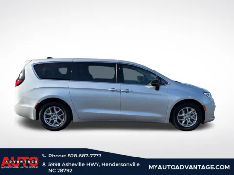 Photos of 2024 Chrysler Pacifica Touring L for sale in Hendersonville, NC at Auto Advantage