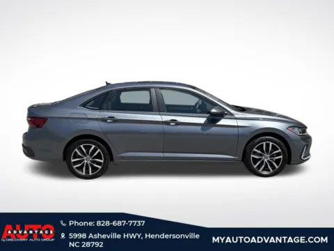 Photos of 2025 Volkswagen Jetta 1.5T SE for sale in Hendersonville, NC at Auto Advantage