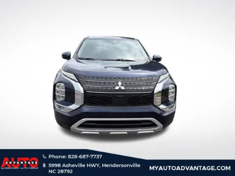 Photos of 2024 Mitsubishi Outlander SE for sale in Hendersonville, NC at Auto Advantage