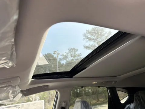 More photos of 2026 Nissan Murano Platinum at Nissan South Morrow, GA