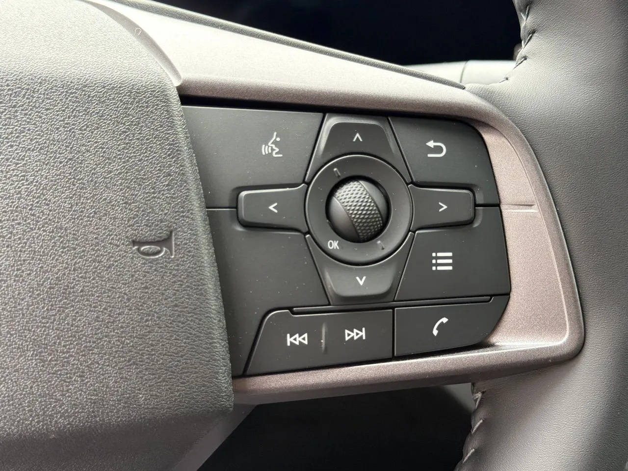 2026 Nissan LEAF S+ - Photo 10